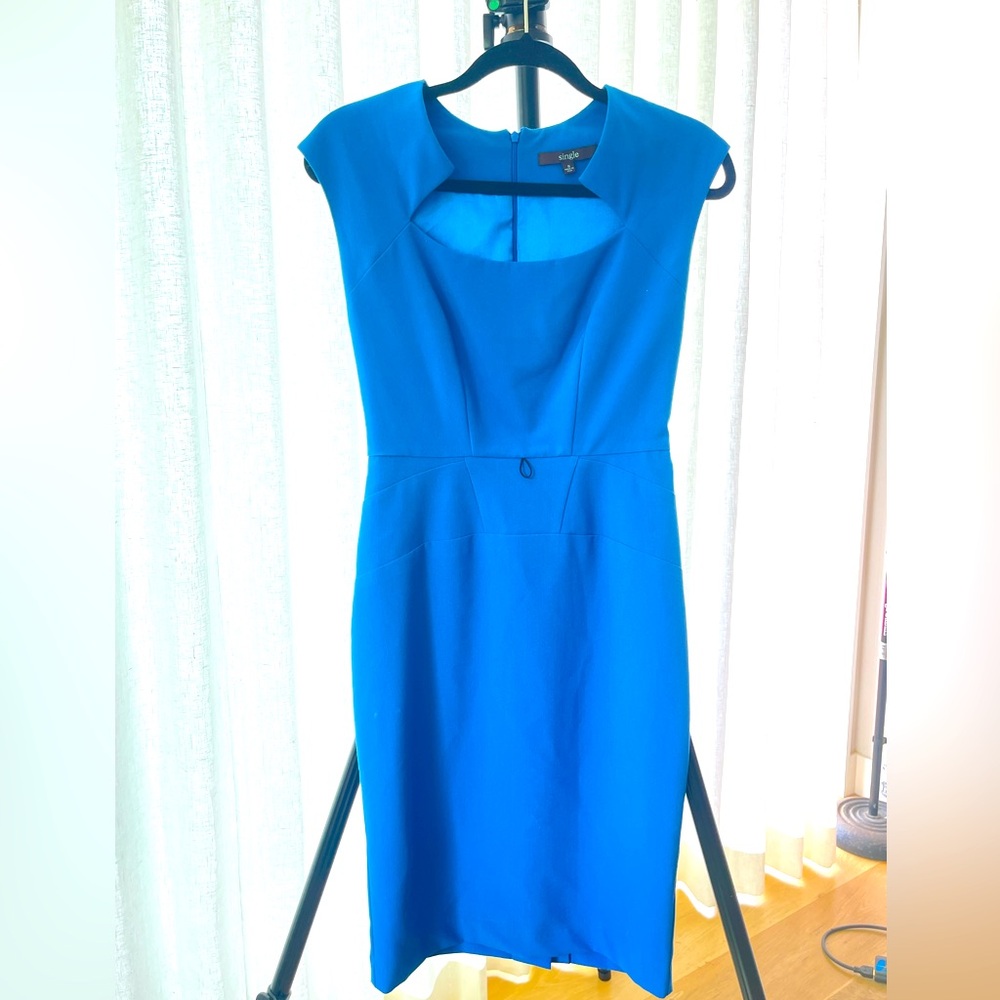 Perfect structured cocktail dress with notched front from Singles - Blue, S